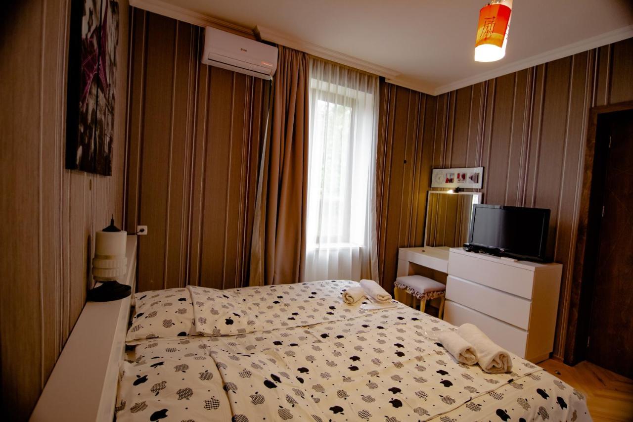 Qilimcha'S Guesthouse-Art Museum Telavi Bagian luar foto