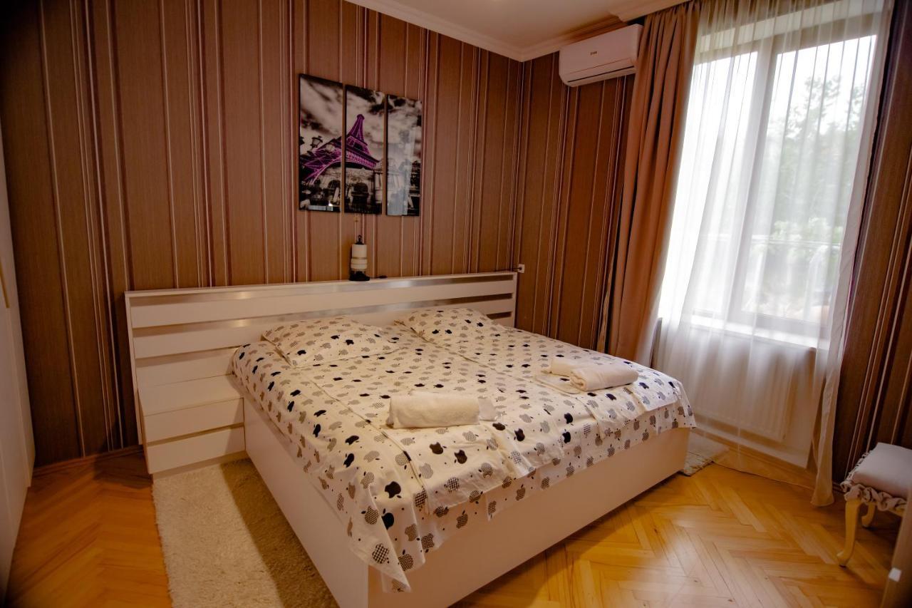 Qilimcha'S Guesthouse-Art Museum Telavi Bagian luar foto