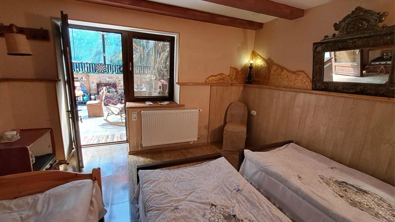 Qilimcha'S Guesthouse-Art Museum Telavi Bagian luar foto