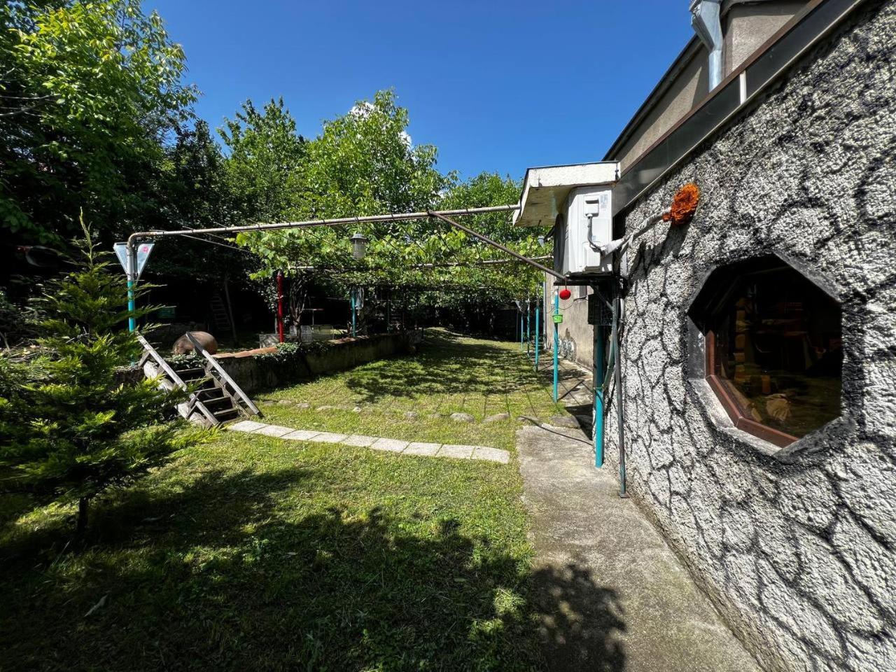 Qilimcha'S Guesthouse-Art Museum Telavi Bagian luar foto